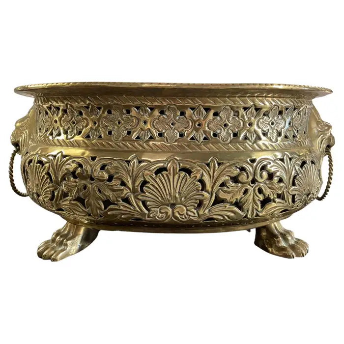 19th Century Dutch Baroque Style Brass Jardiniere with Lion Heads and Paw Feet