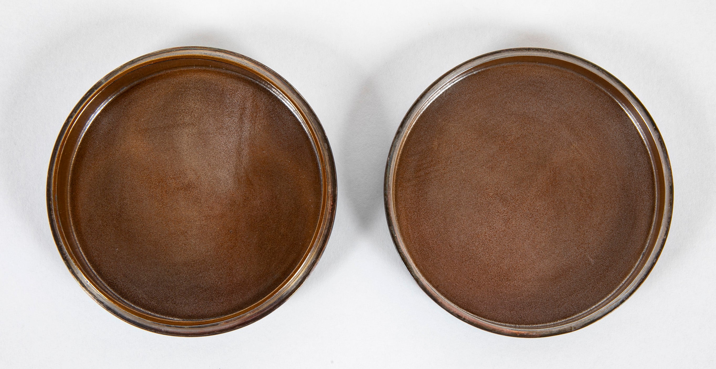 Japanese Lacquered Incense Box by Takamitsu