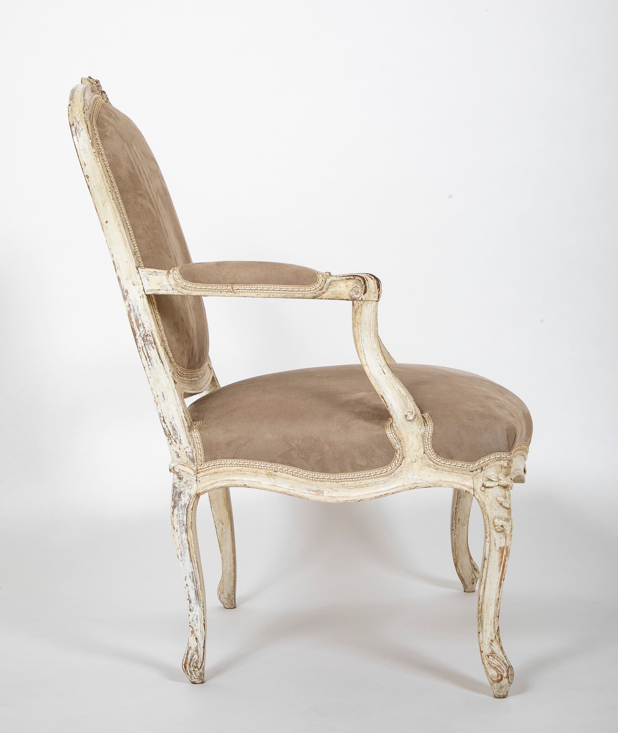 Mid 18th Century Pair of Louis XV Fauteuils