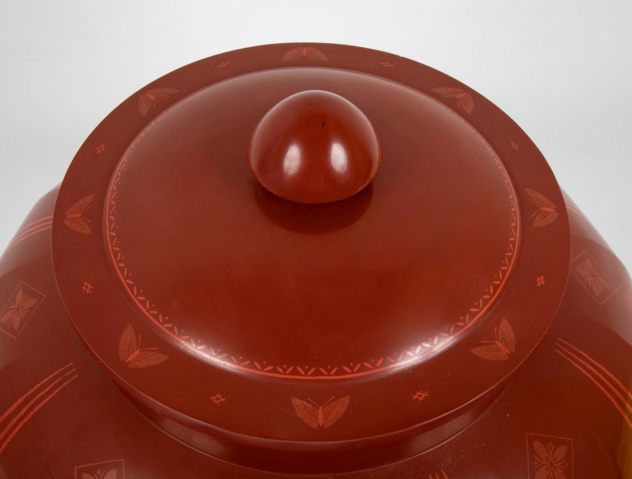 Large Japanese Red Lacquer Faceted Ginger Jar with Floral Design