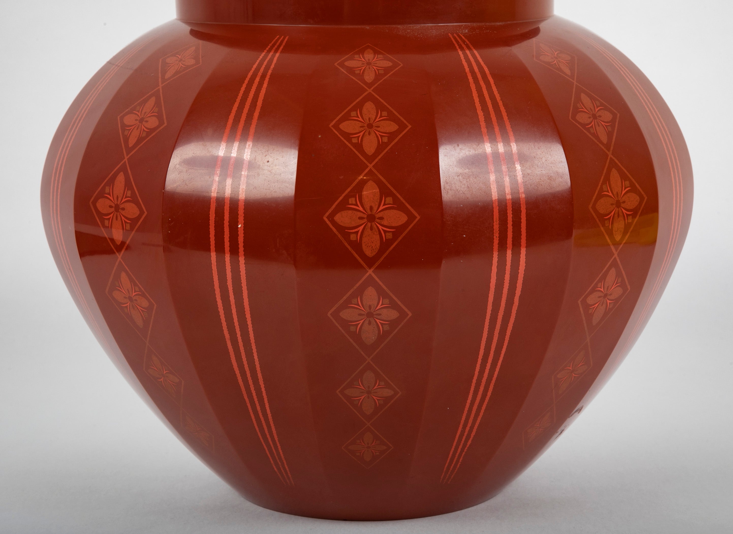 Large Japanese Red Lacquer Faceted Ginger Jar with Floral Design