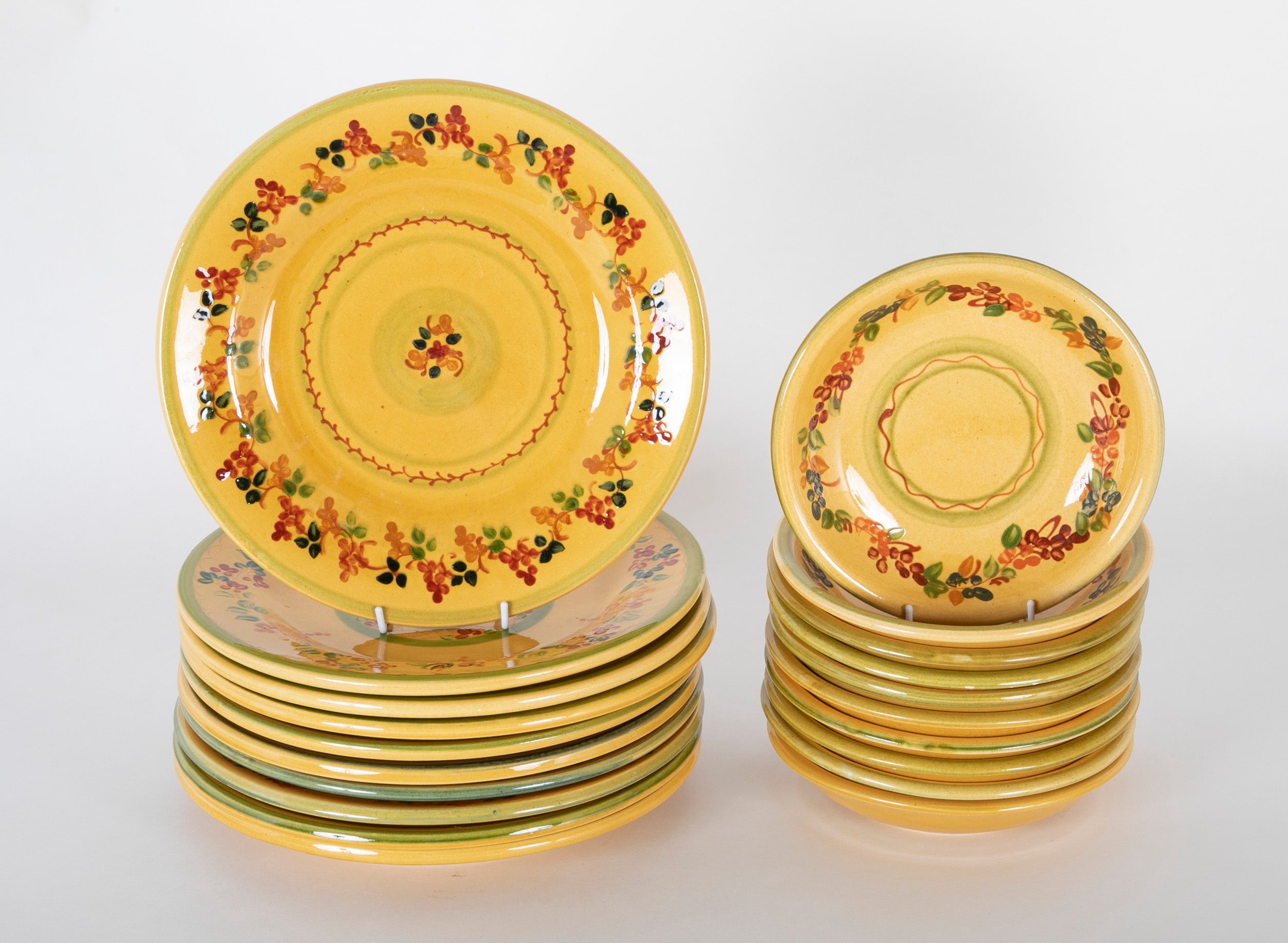 Set of Eight Dinner Plates & Eight Bowls