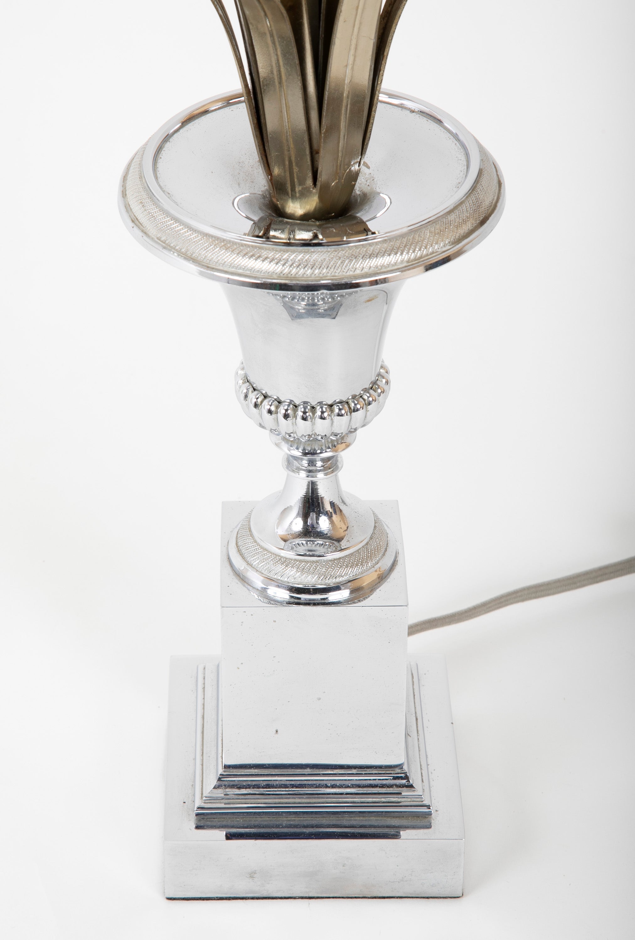 Foliate Cast Metal Lamp in the Style of Charles et Fils