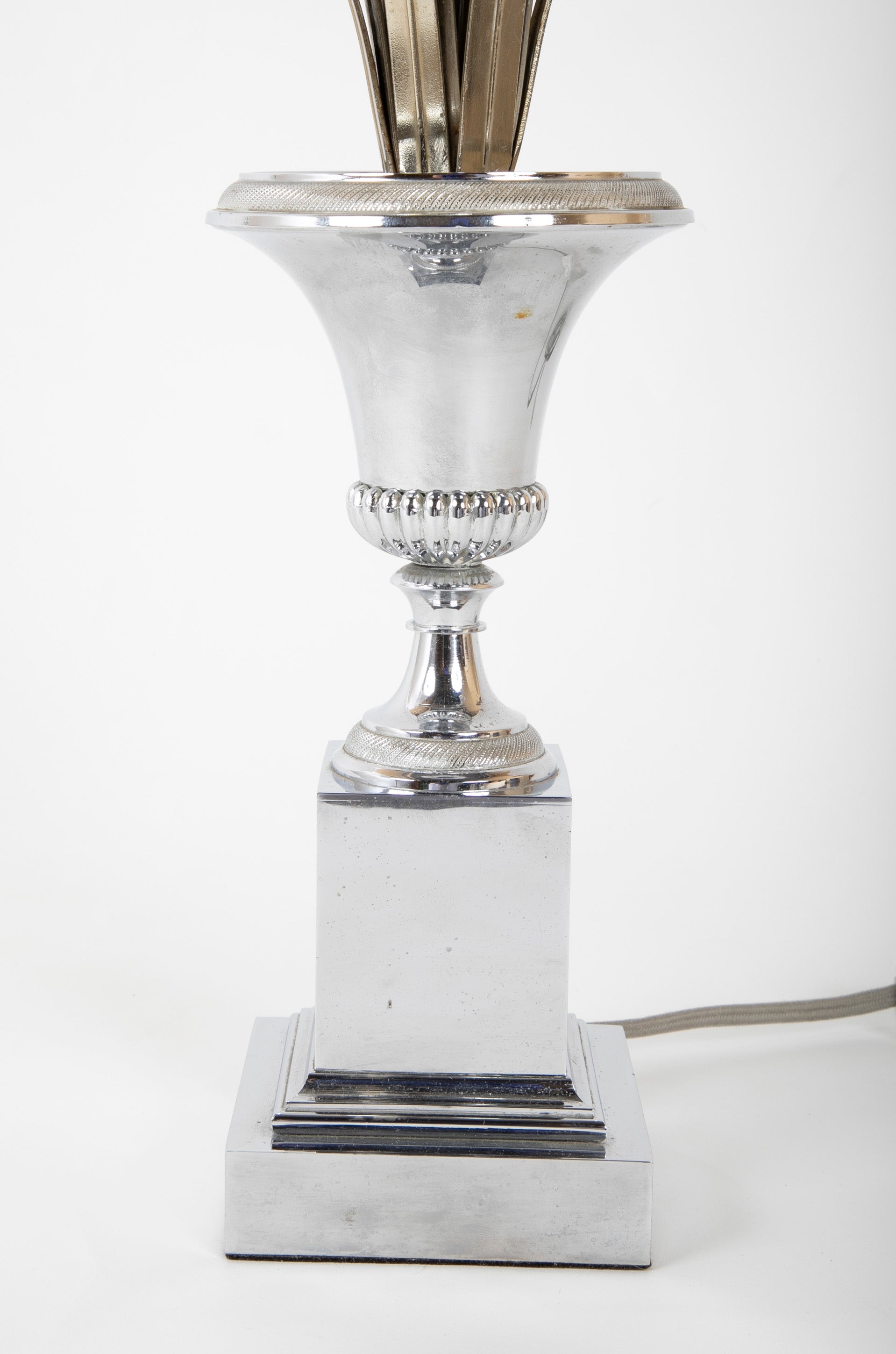 Foliate Cast Metal Lamp in the Style of Charles et Fils