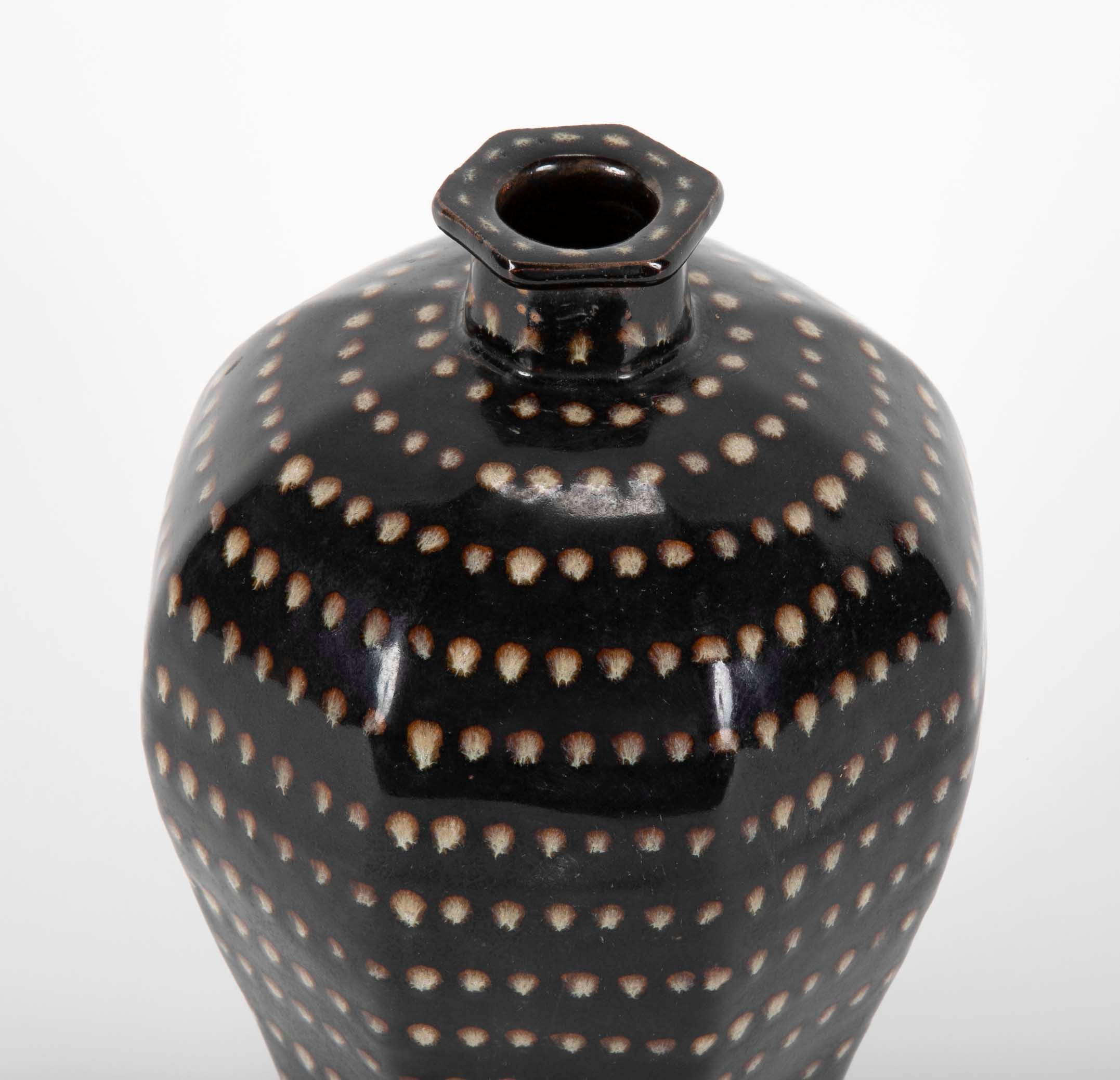 Octagonal Meiping Ji Chou Vase