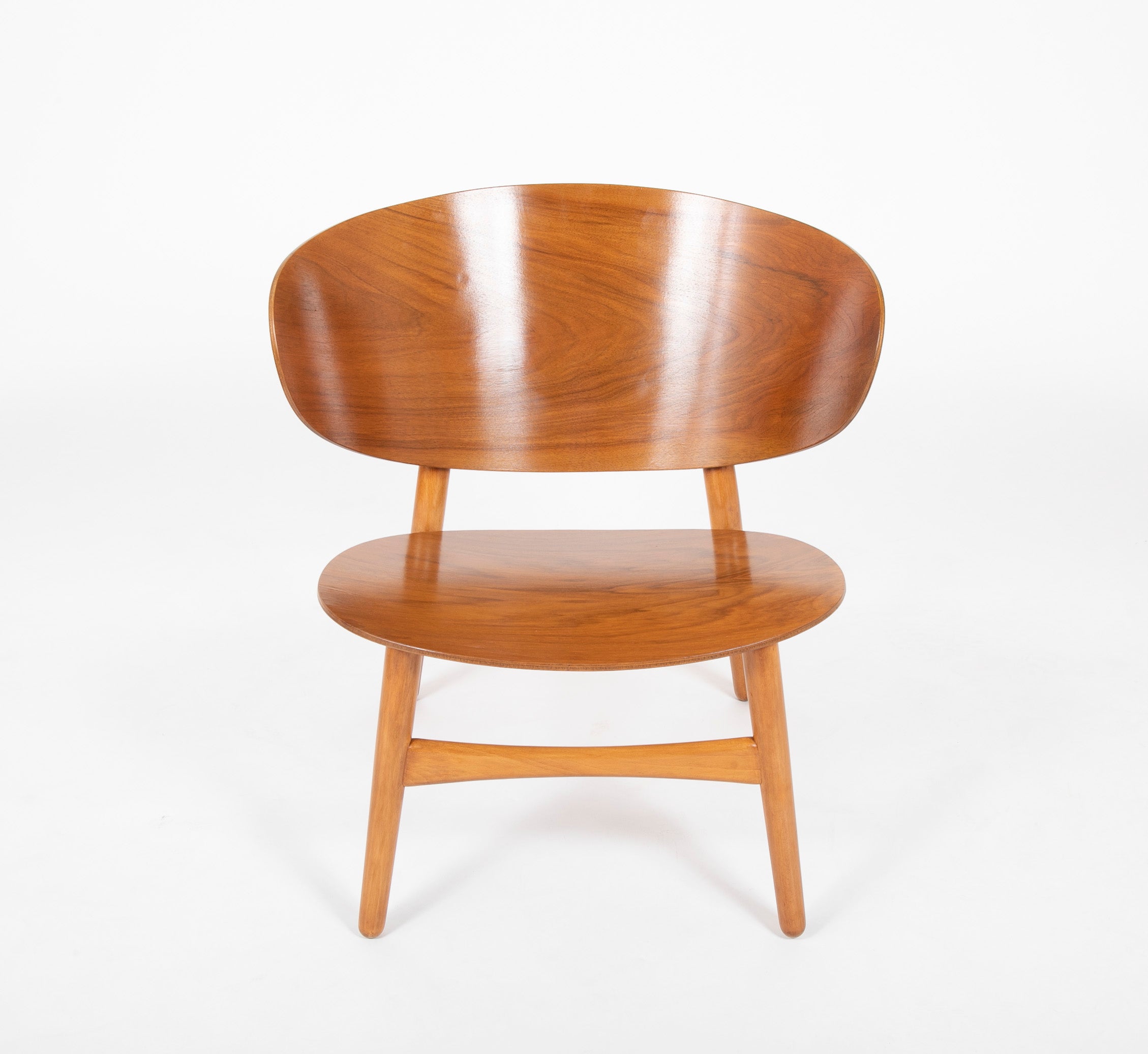"Shell Chair" by Hans Wegner for Fritz Hansen FH 1936