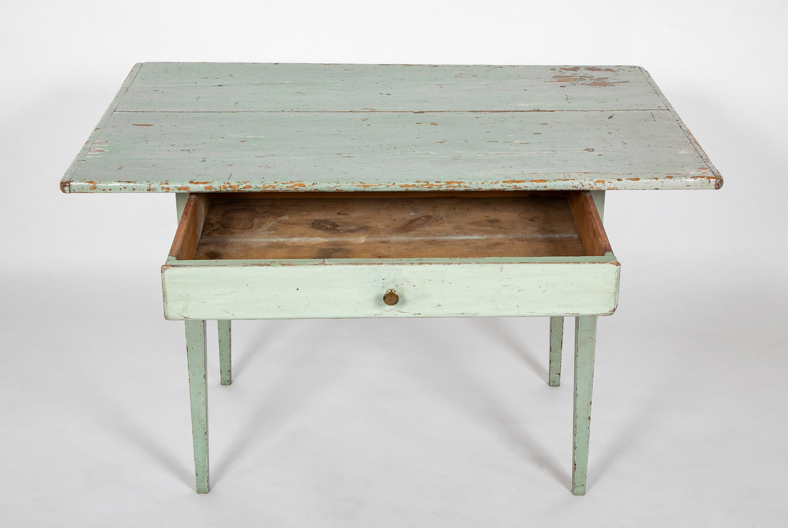 Early 19th Century American Pine Tavern Table