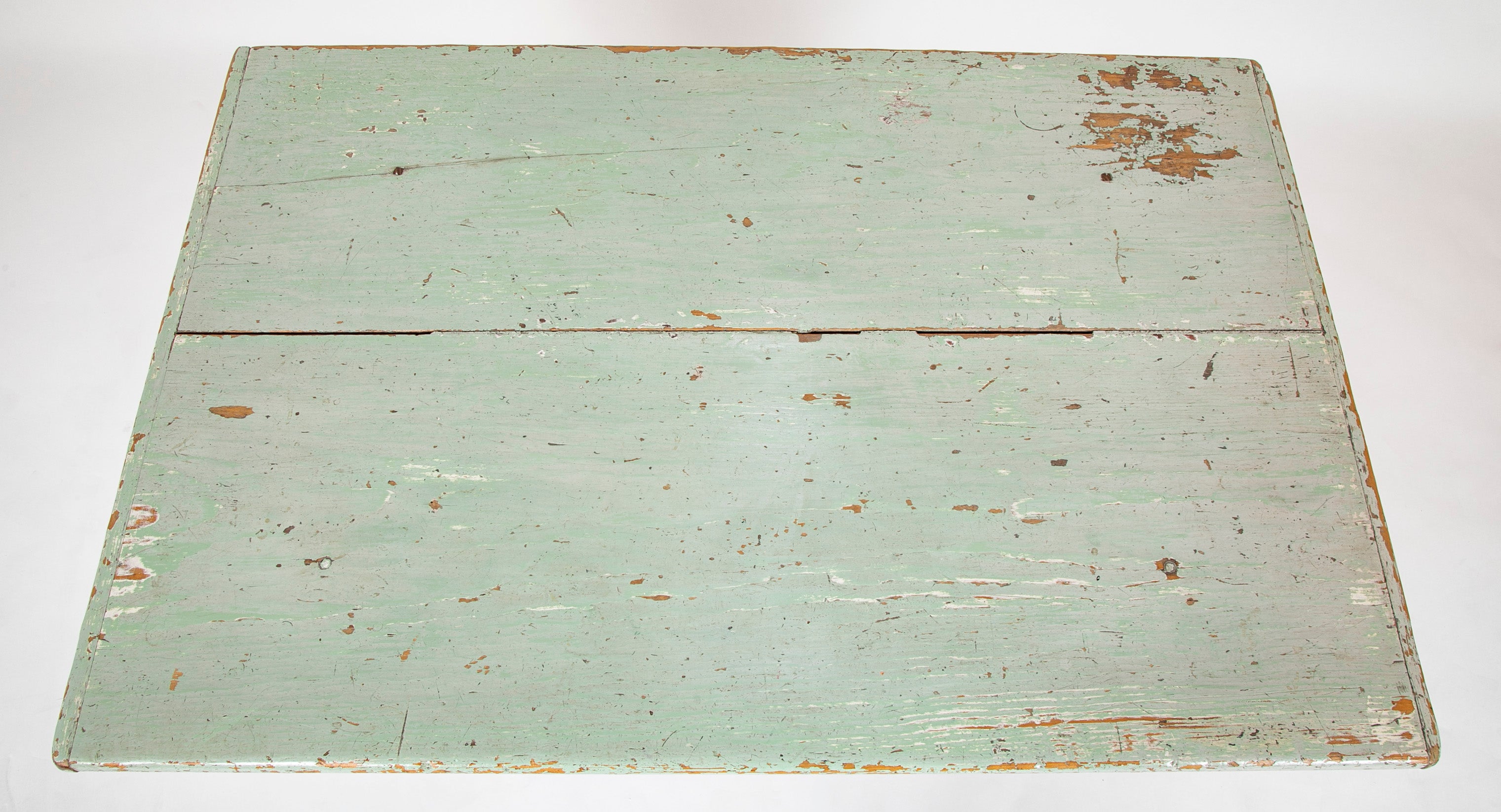 Early 19th Century American Pine Tavern Table