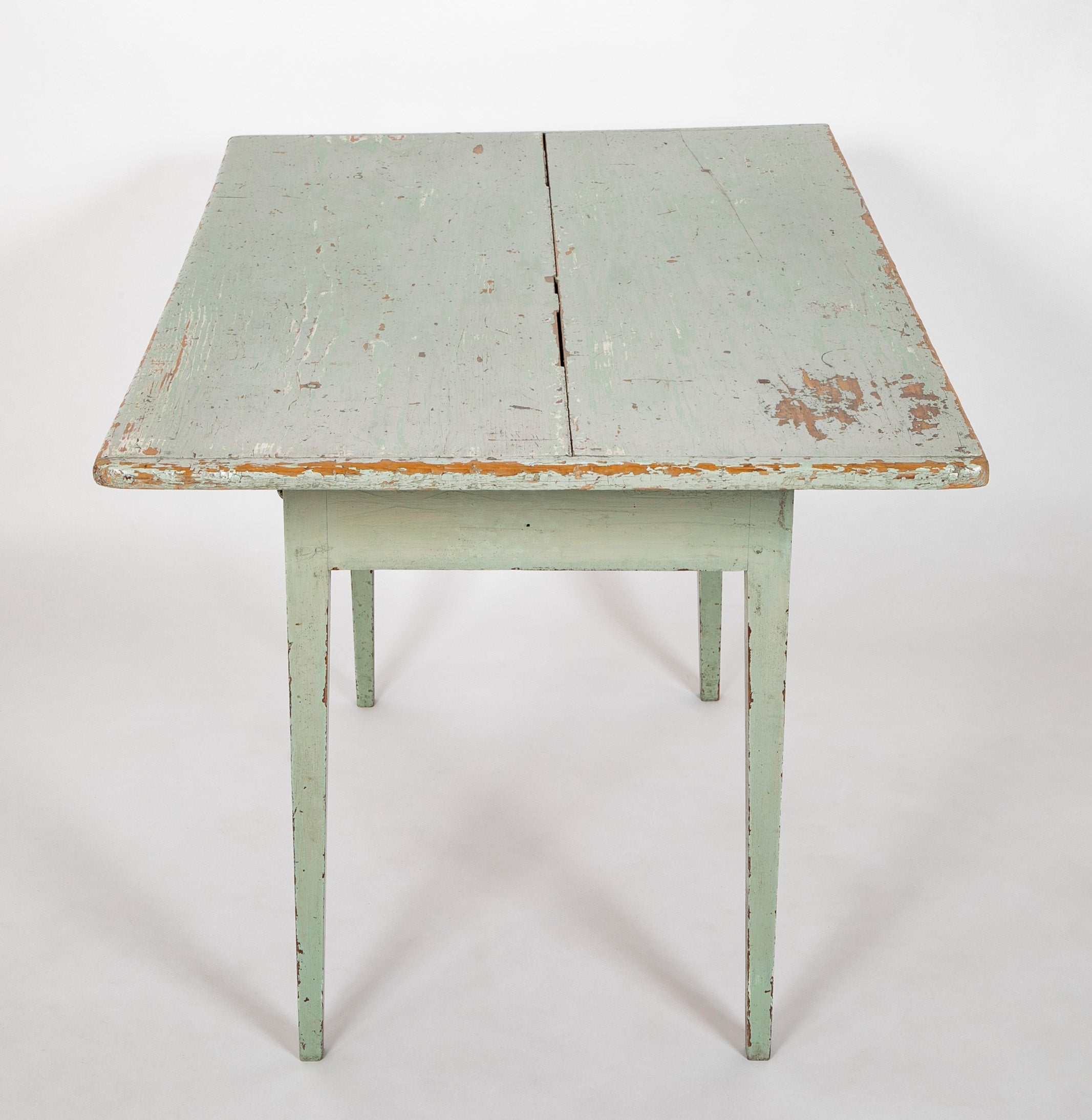 Early 19th Century American Pine Tavern Table