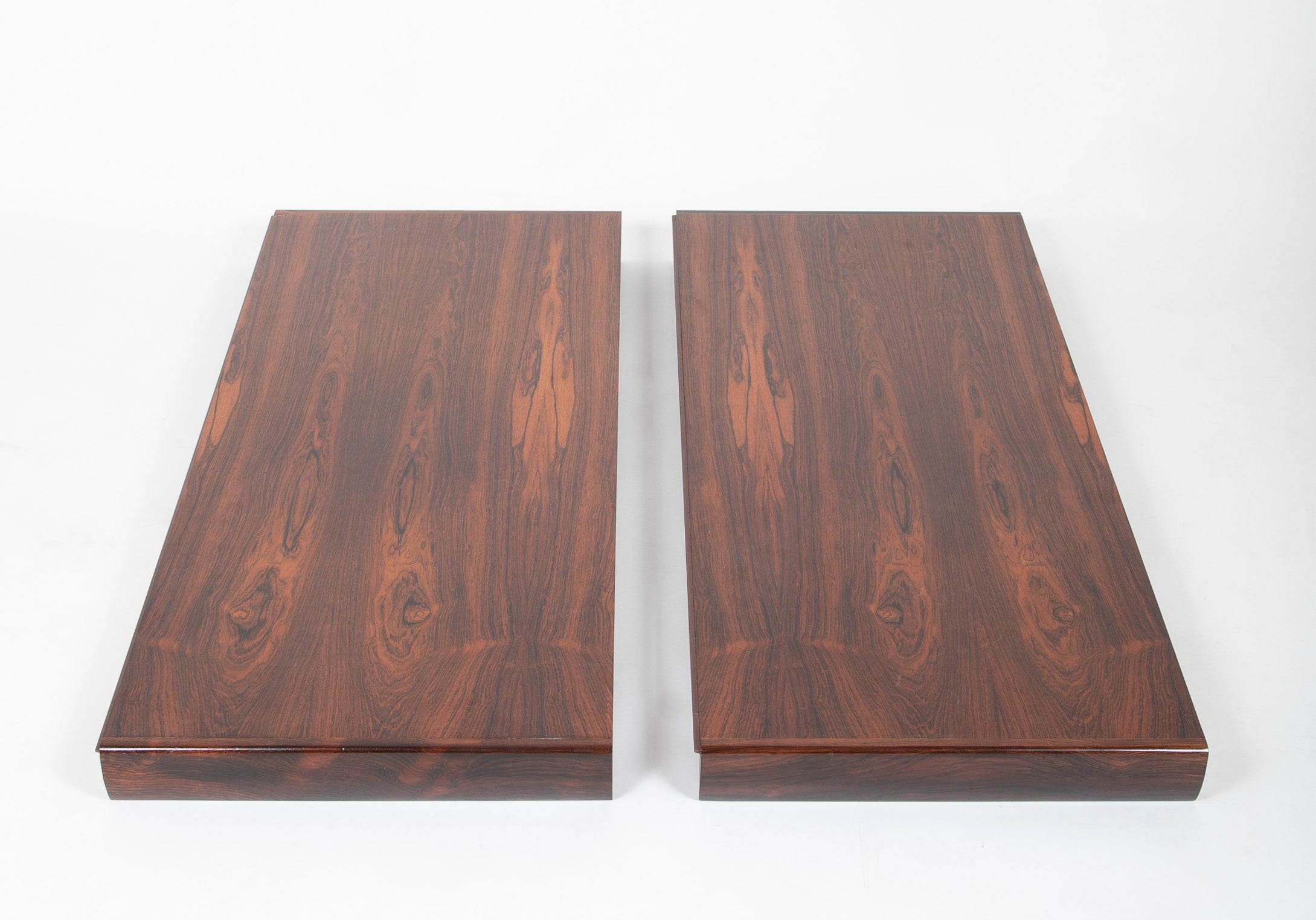 Two Leaf Round Oval Rosewood Dining Table IB Kofod Larsen Design