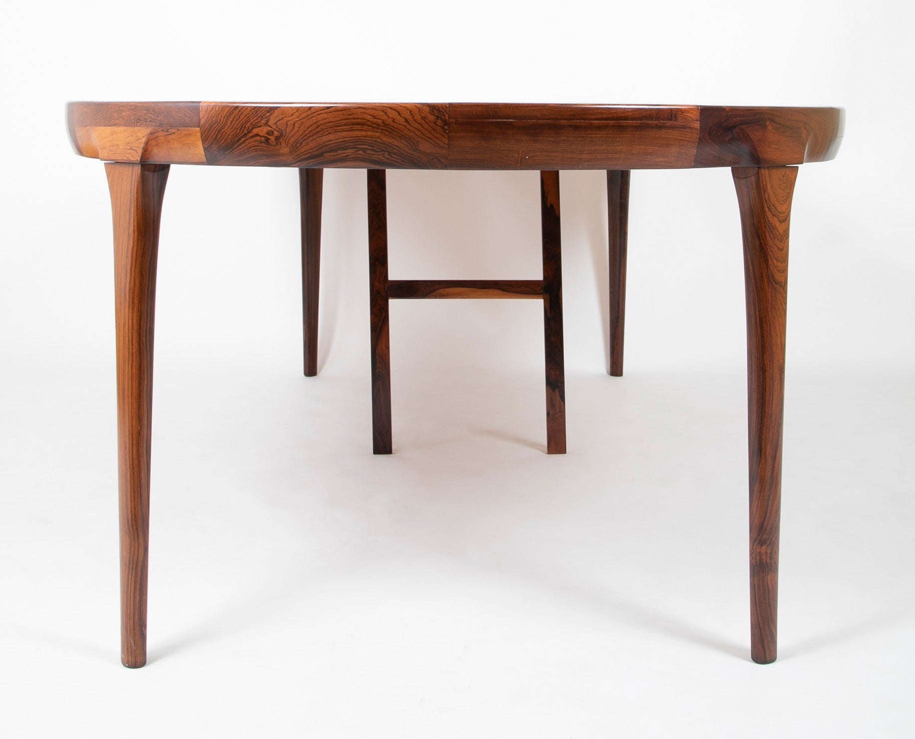 Two Leaf Round Oval Rosewood Dining Table IB Kofod Larsen Design
