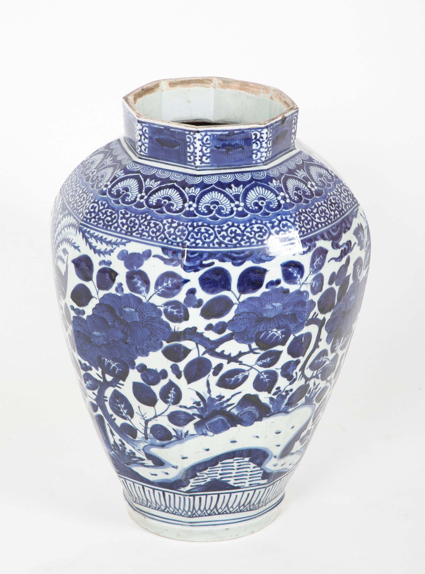 Large Late 17th/Early 18th Octagonal Blue & White Imari Jar