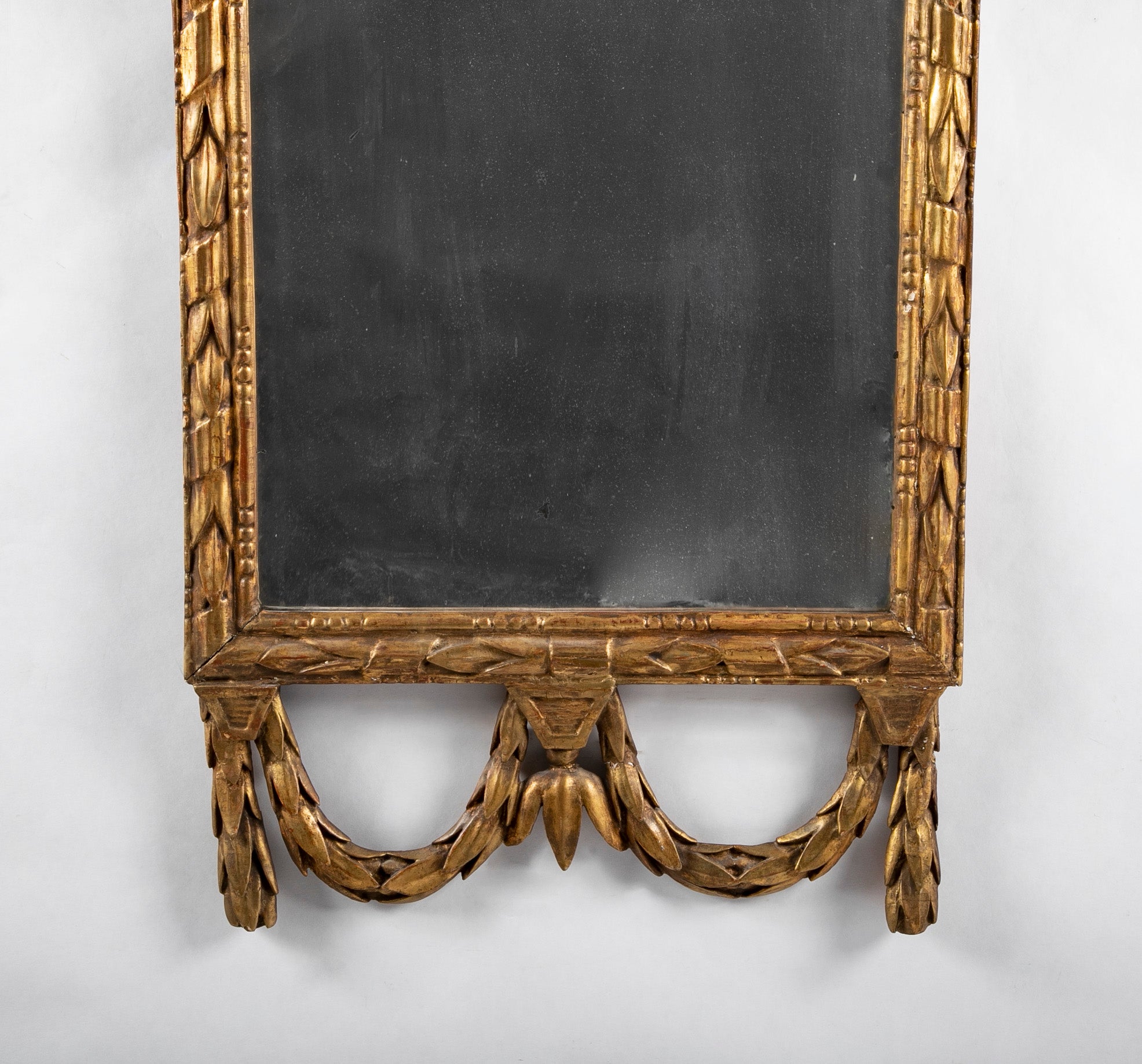 18th Century Italian Carved Giltwood Mirror