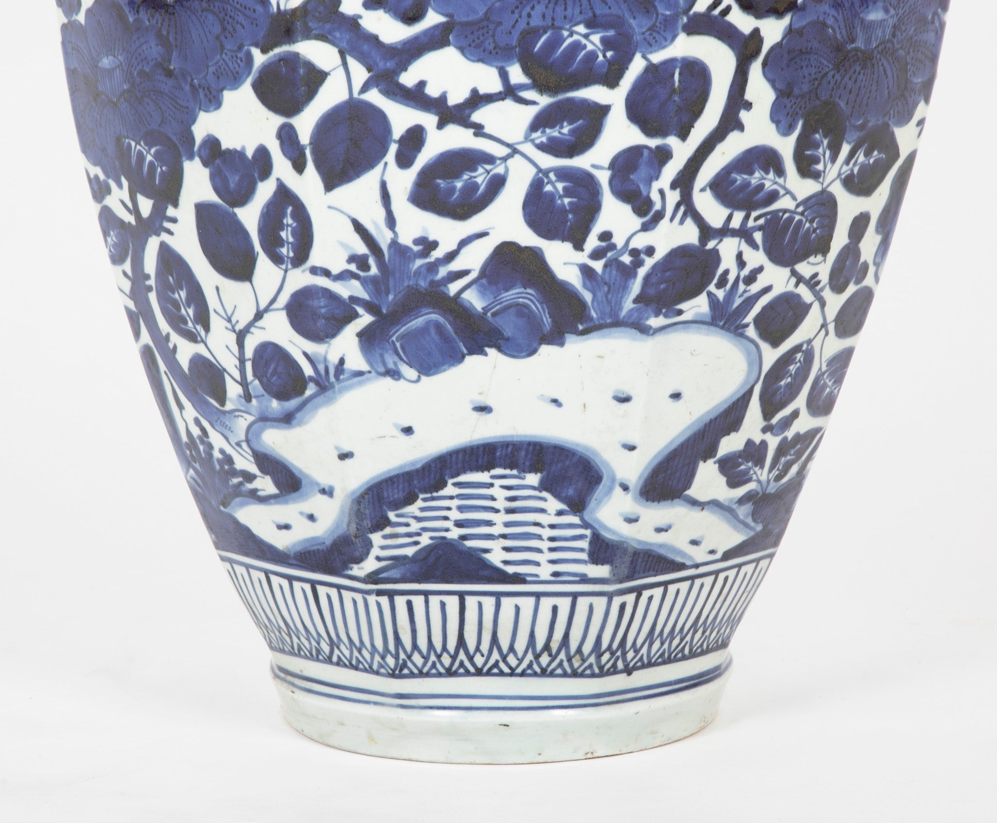 Large Late 17th/Early 18th Octagonal Blue & White Imari Jar