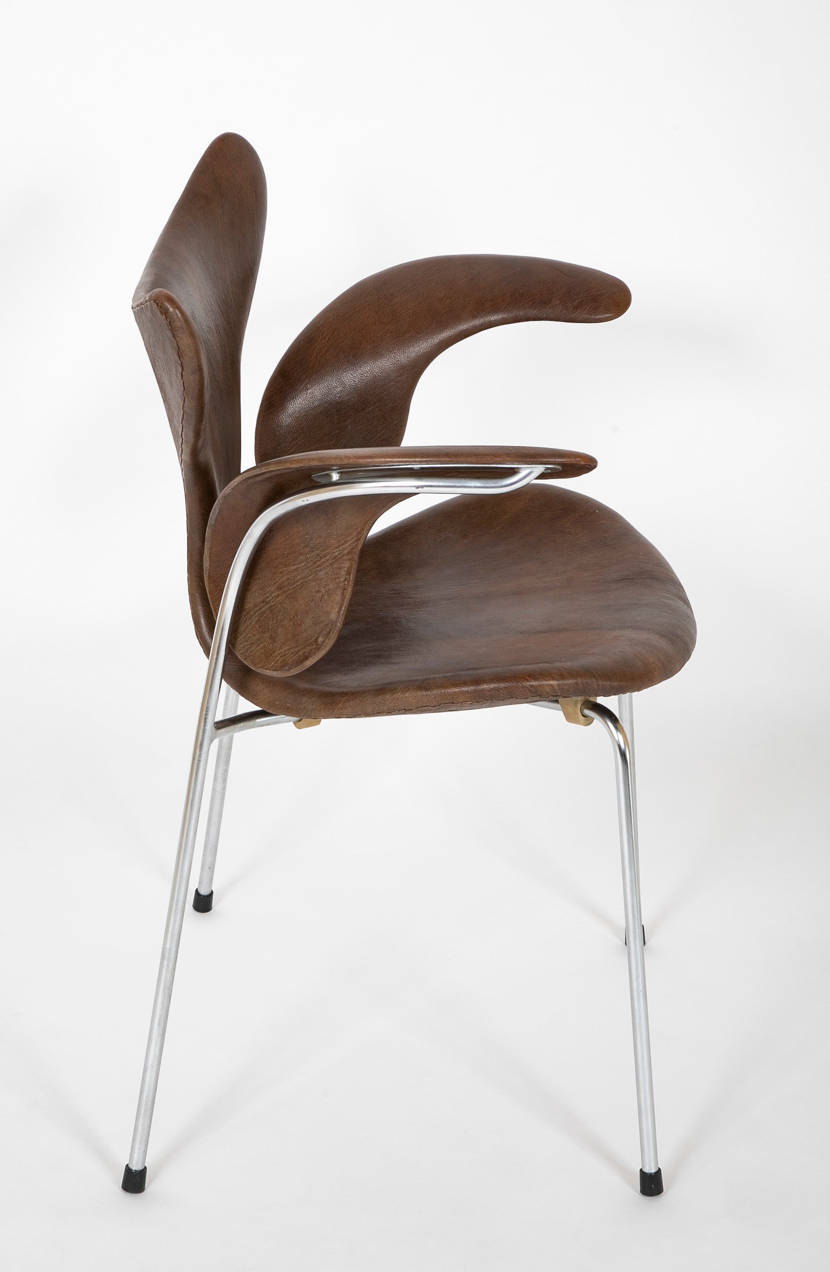 Pair of "Lily Seagull" Steel Frame & Leather Armchairs by Arne Jacobsen