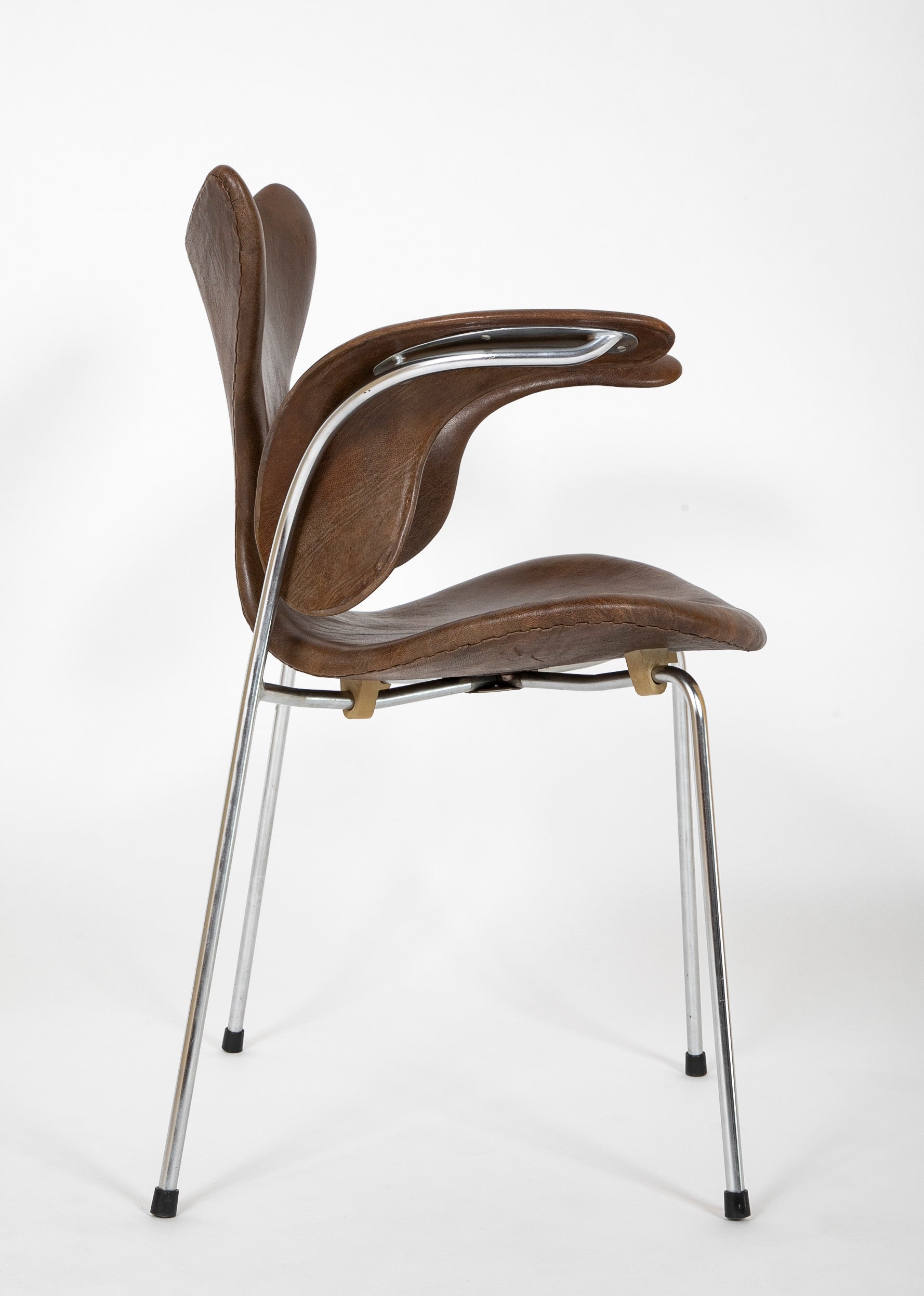 Pair of "Lily Seagull" Steel Frame & Leather Armchairs by Arne Jacobsen