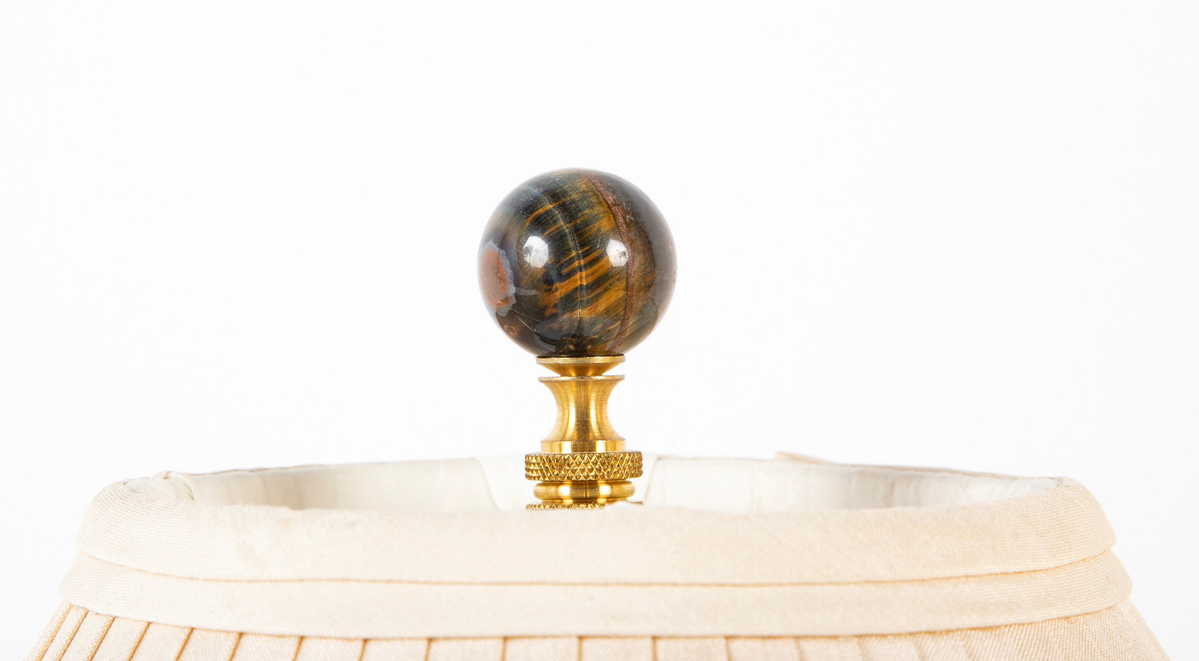 Bronze Cannister Shape Fluid Lamp Now Electrified