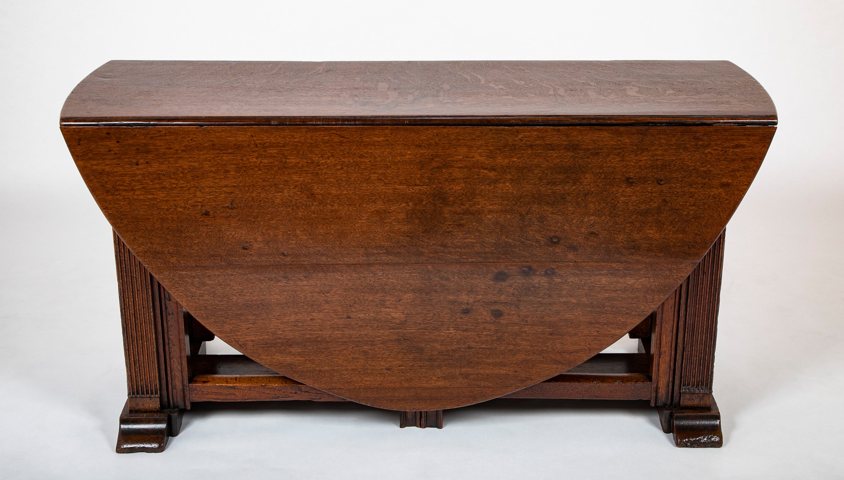 George III Neo-classically Inspired Oak Gate Legged Table