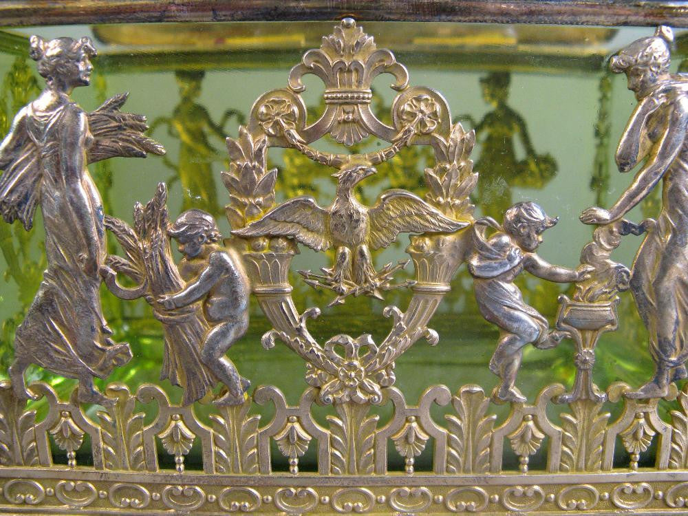 Continental Crystal Dresser Box