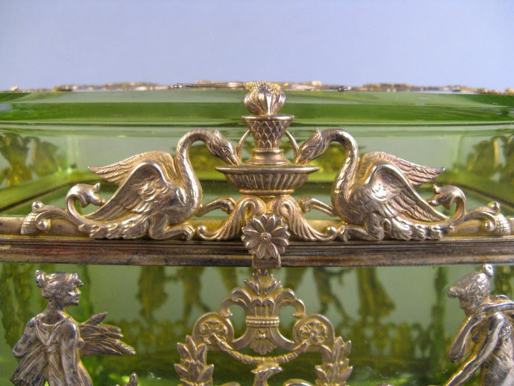 Continental Crystal Dresser Box