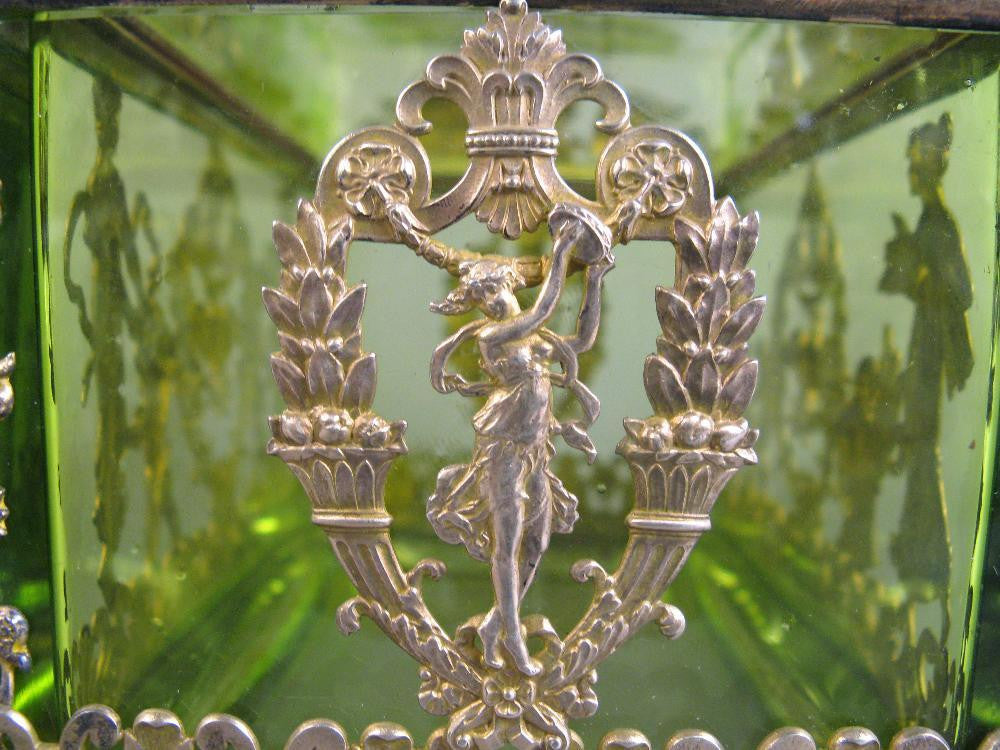 Continental Crystal Dresser Box