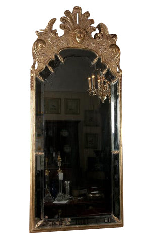 Neoclassically Inspired Mirror