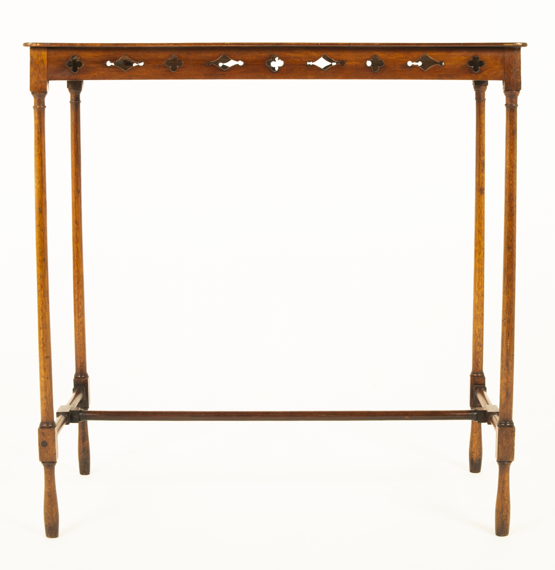 Georgian Table With Pierced Apron
