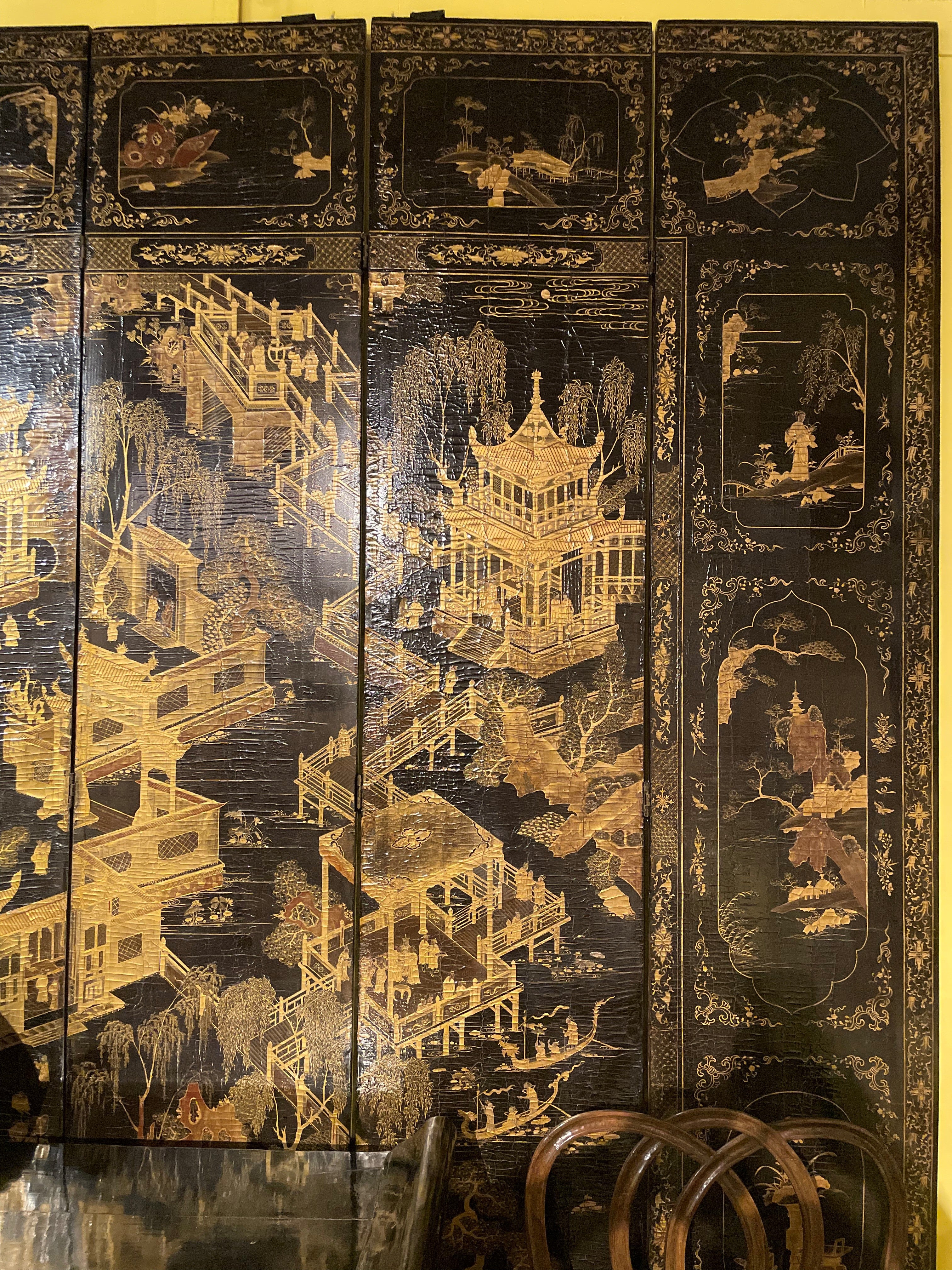 Early 19th Century Chinese Qing Dynasty Black Lacquer Screen