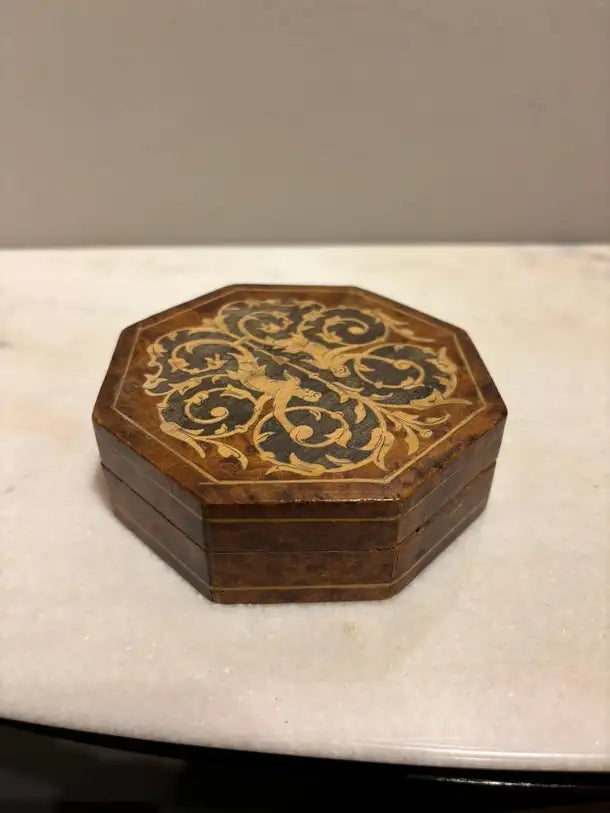 Italian Renaissance Style Octagonal Burl Wood Box With Fruit Wood Inlay