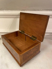 English Burl Wood Veneered Box with Inlaid Borders