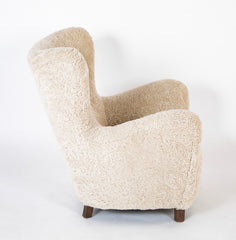 Pair of Armchairs in White Sheepskin Upholstery in the Style of Mogens Lassen