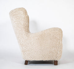 Pair of Armchairs in White Sheepskin Upholstery in the Style of Mogens Lassen