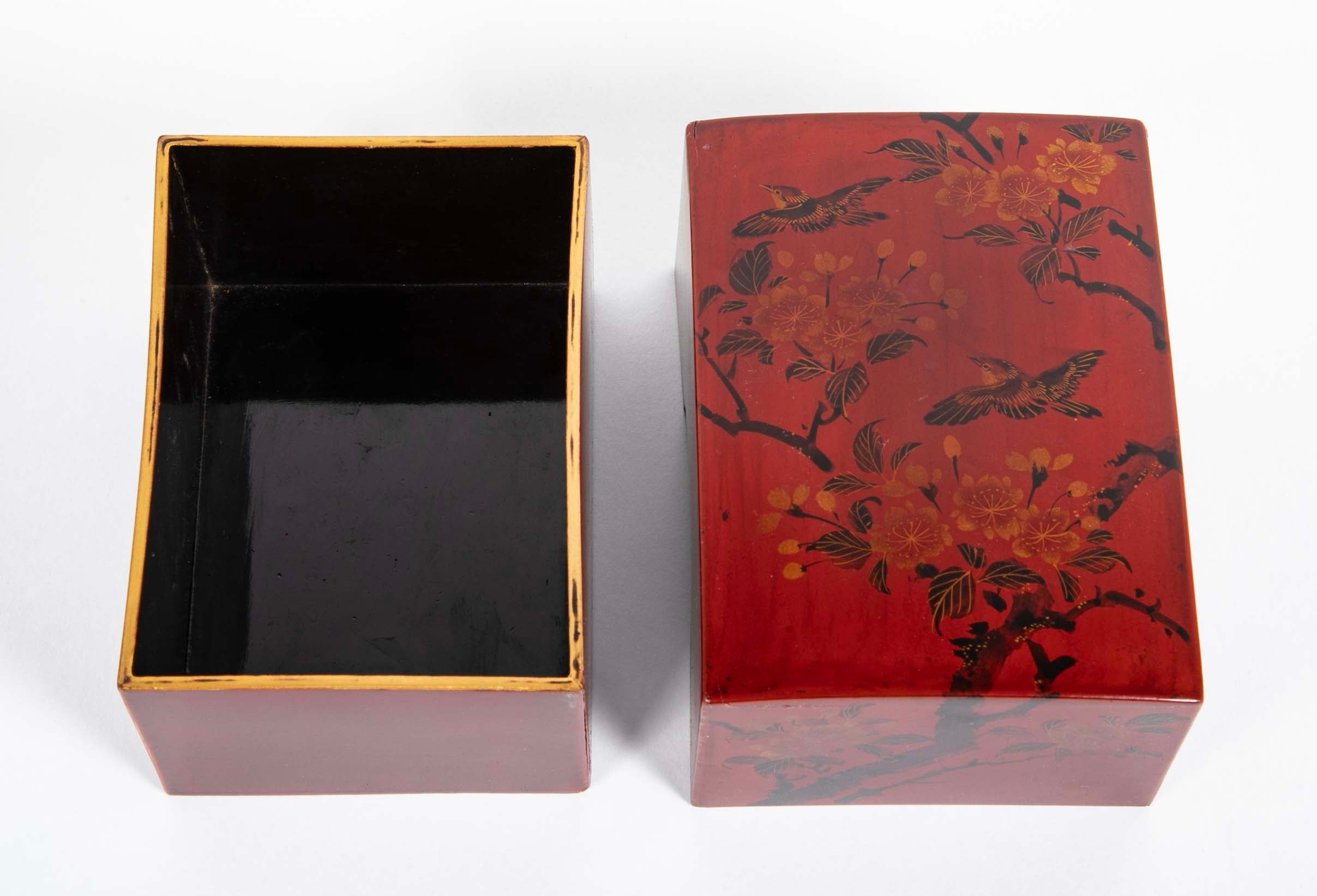 Covered Red Lacquer Box with Bird Flying Among Blossoming Flowers