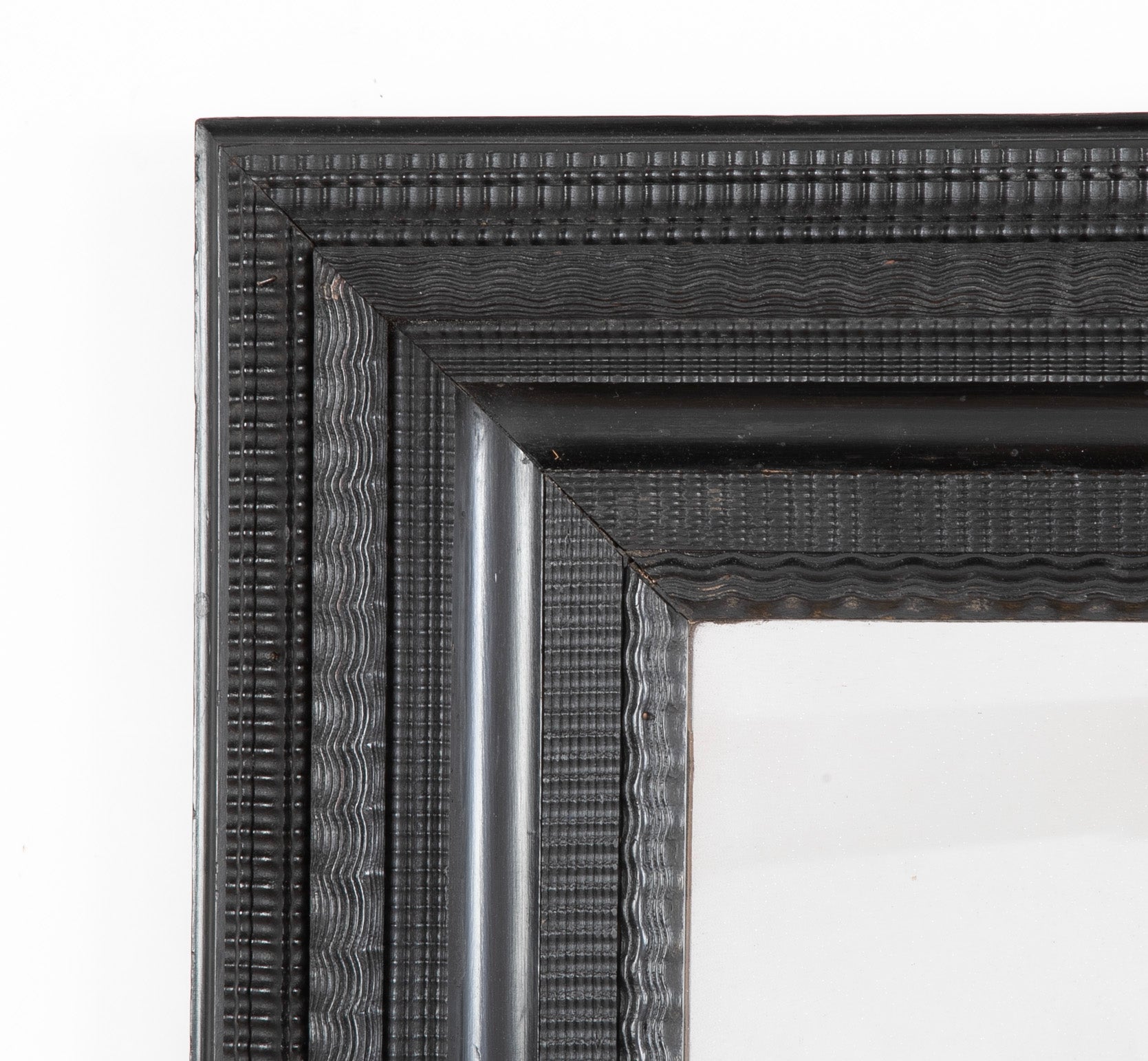 Dutch Ebonized Ripple Frame Mirror – Avery & Dash Collections