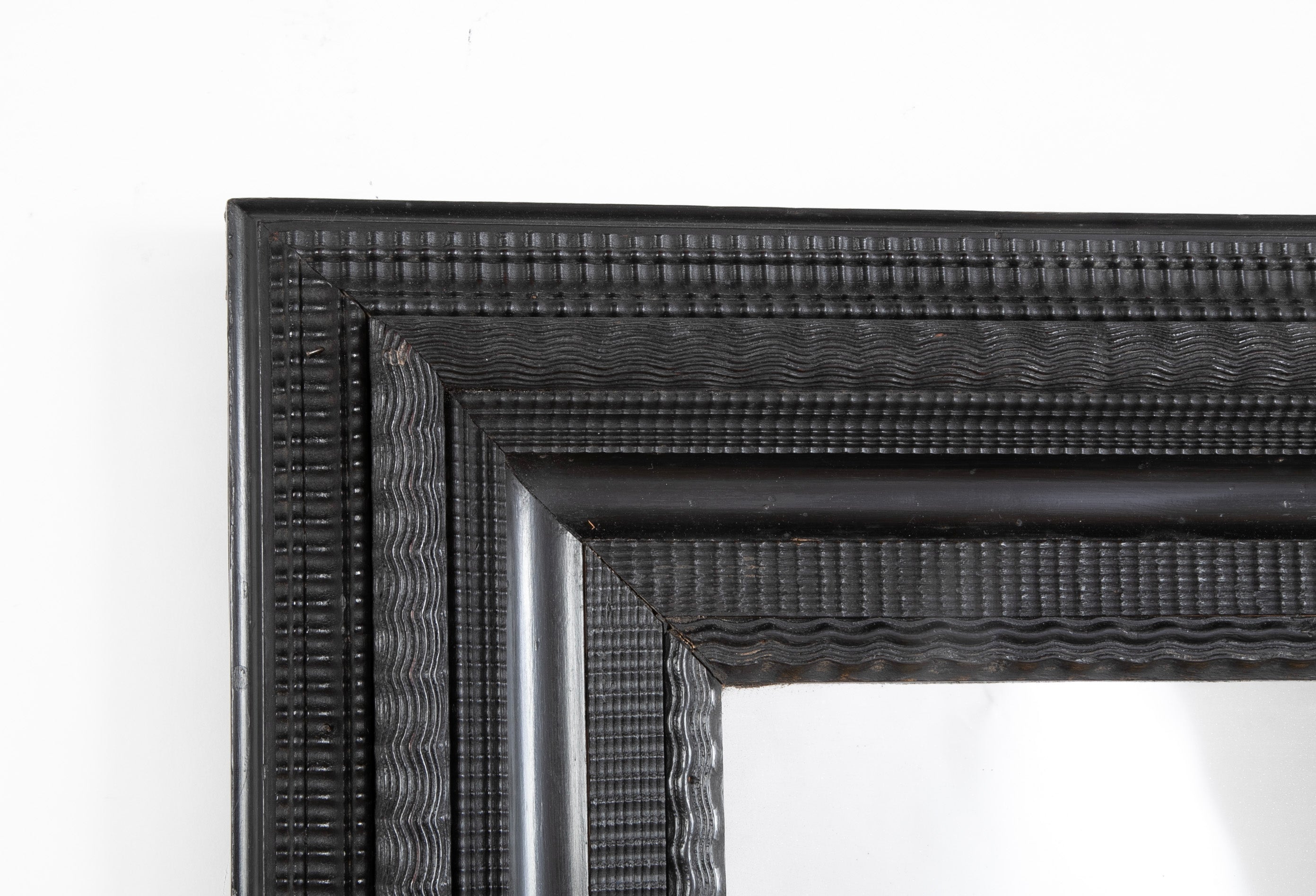 Dutch Ebonized Ripple Frame Mirror – Avery & Dash Collections