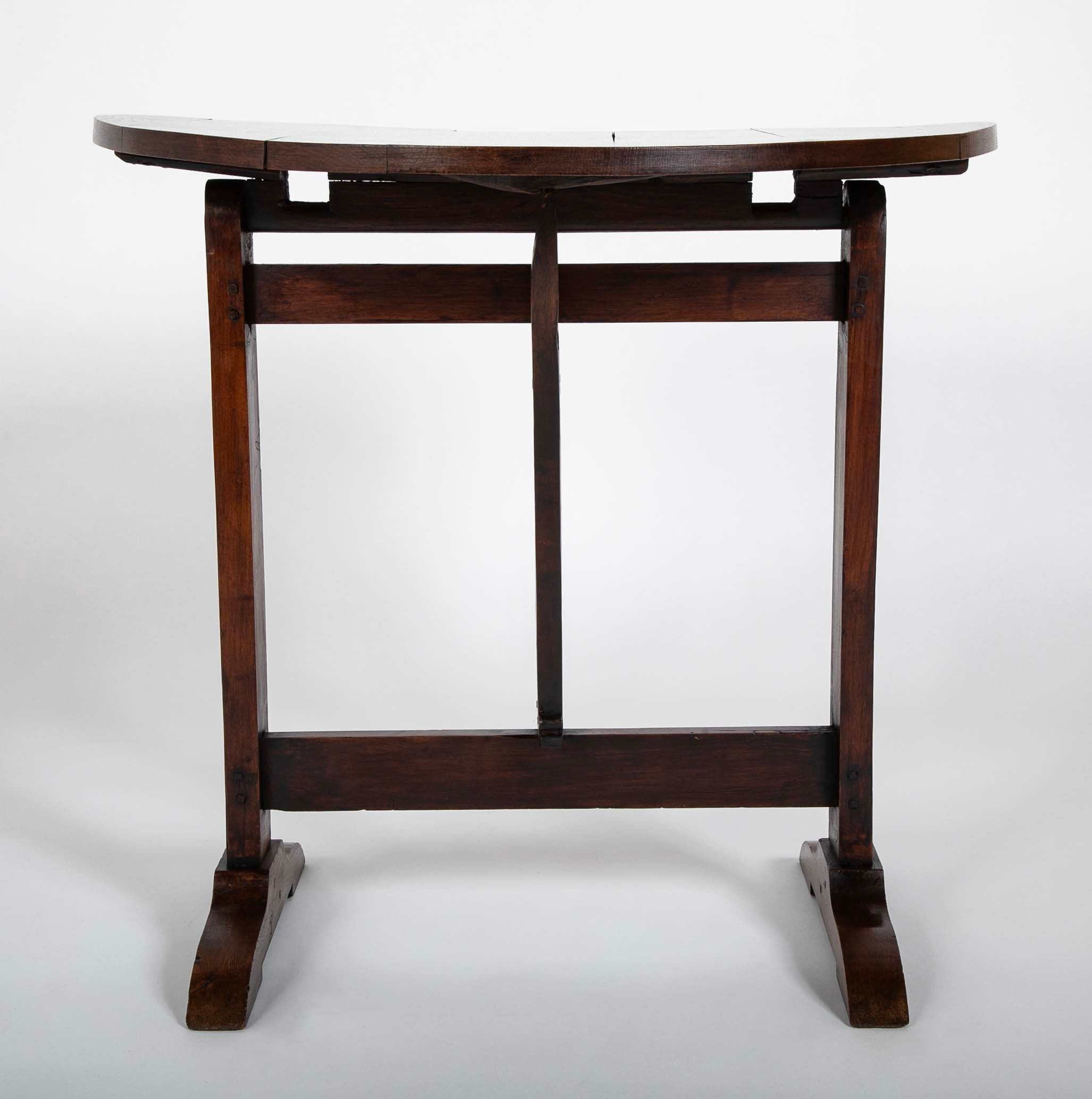 Round Tilt Top Wine Tasting Table