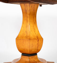 19th Century Northern European Biedermeier Table of Quilted Beech