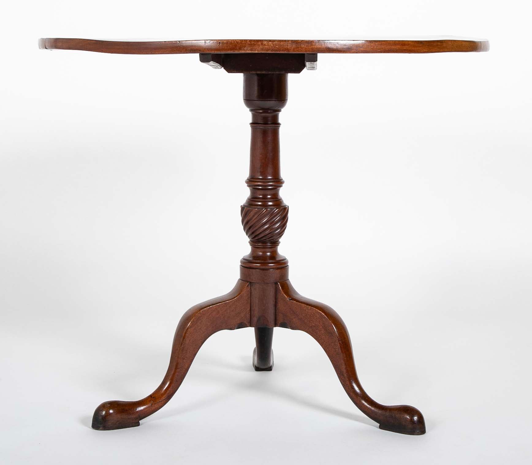 Mahogany Round Tilt Top Queen Anne Tea Table on 3 Cabriole Legs