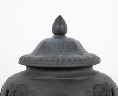 20th Century English Ceramic Urn in the Style of Wedgwood