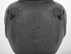 20th Century English Ceramic Urn in the Style of Wedgwood