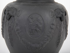 20th Century English Ceramic Urn in the Style of Wedgwood