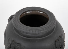 20th Century English Ceramic Urn in the Style of Wedgwood