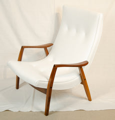 Scoop Back White Lounge Chair by Milo Baughman