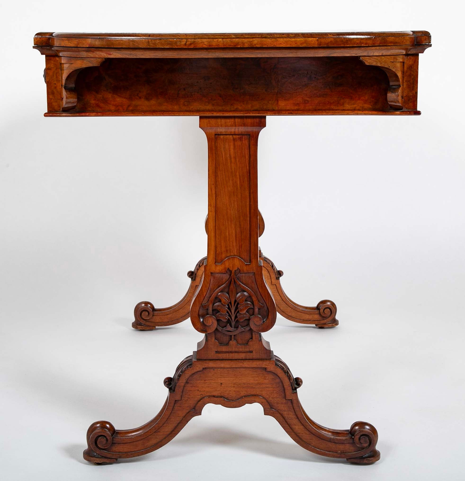 Important William IV Period Desk with Superb Carving Signed Holland & Sons