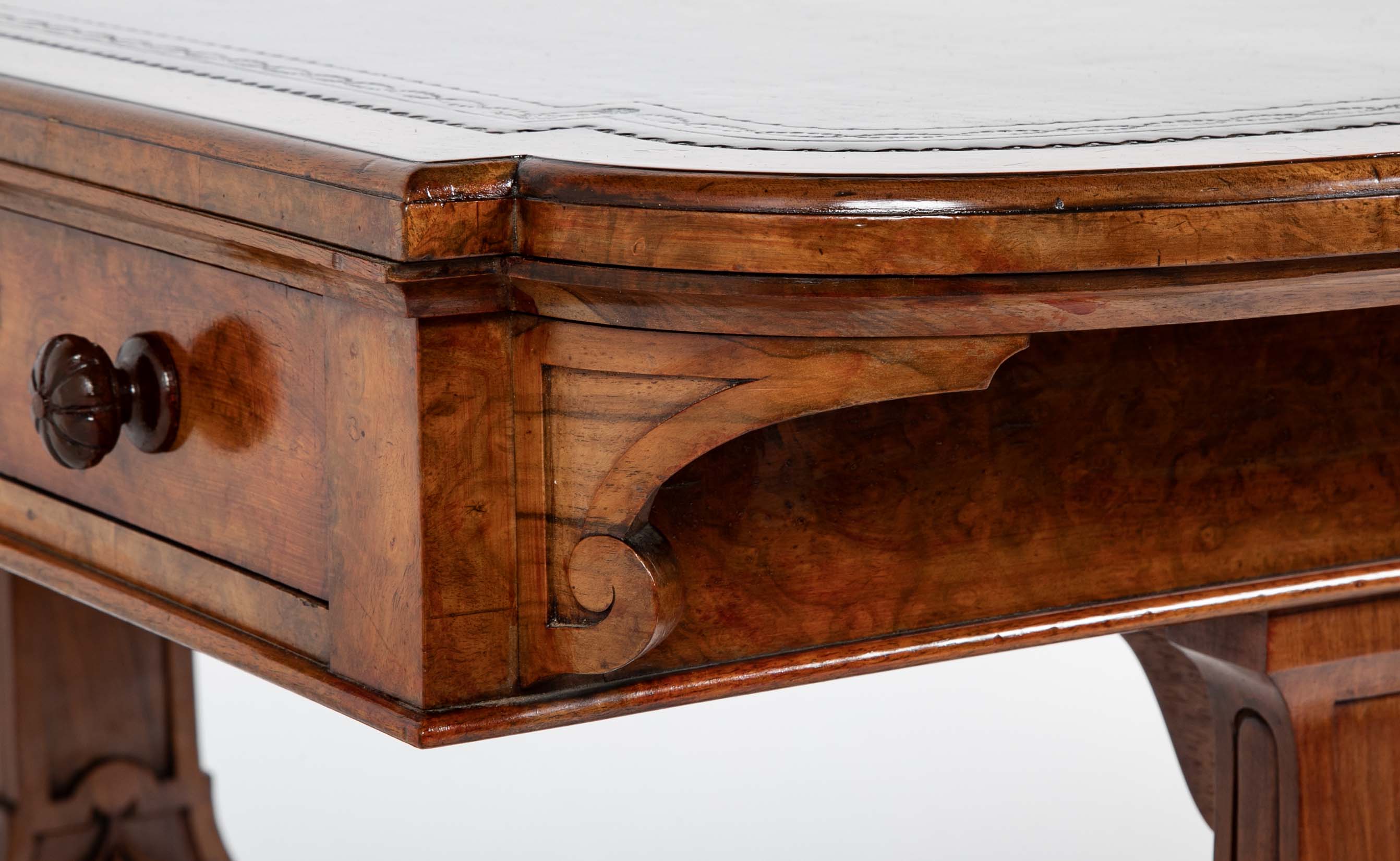 Important William IV Period Desk with Superb Carving Signed Holland & Sons