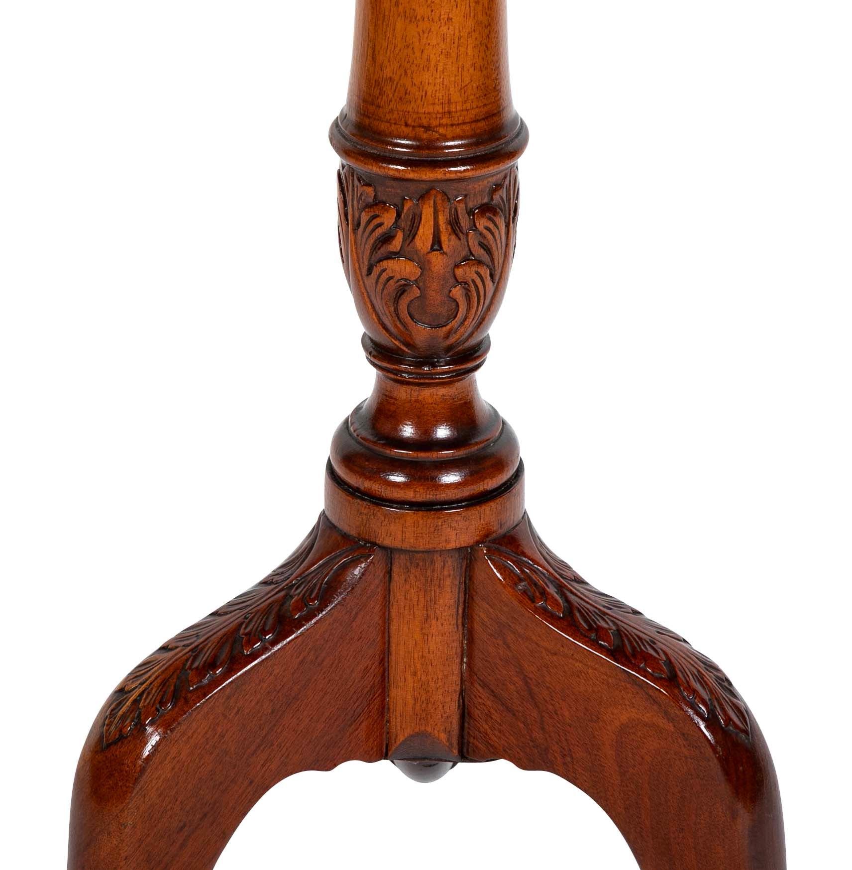 Chippendale Pie Crust Tilt Top Table