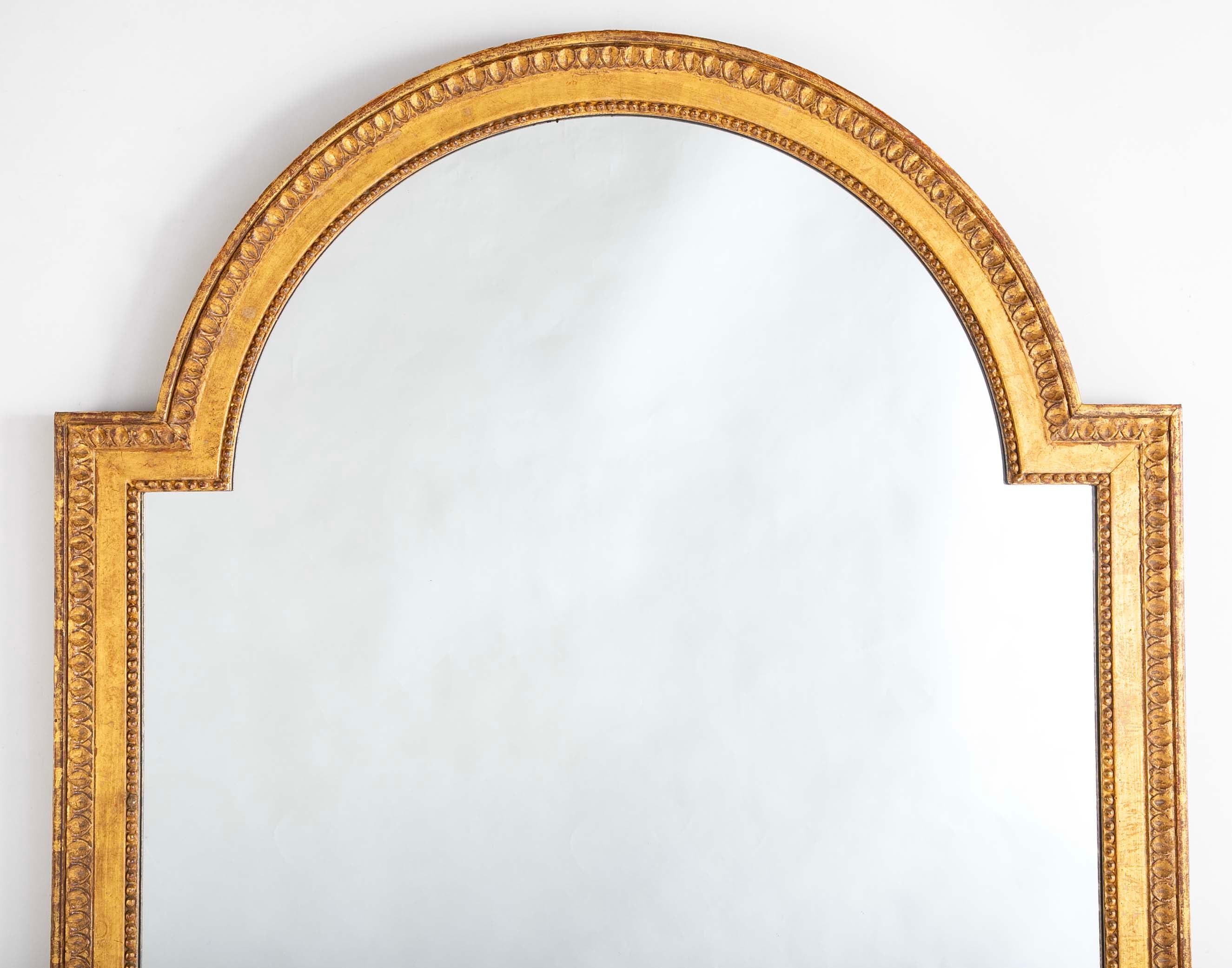 Italian Neoclassical Style Giltwood Arched Mirror