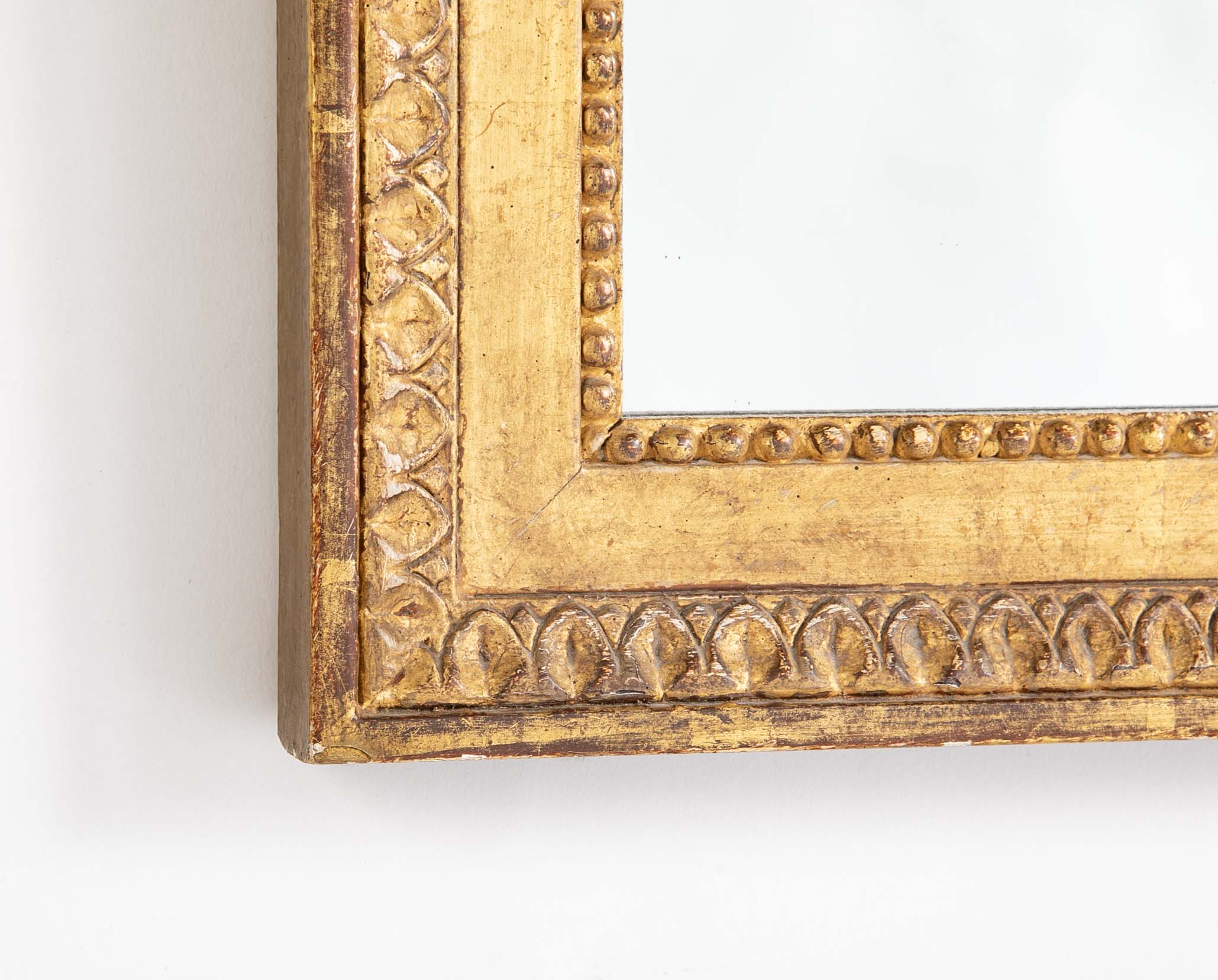 Italian Neoclassical Style Giltwood Arched Mirror