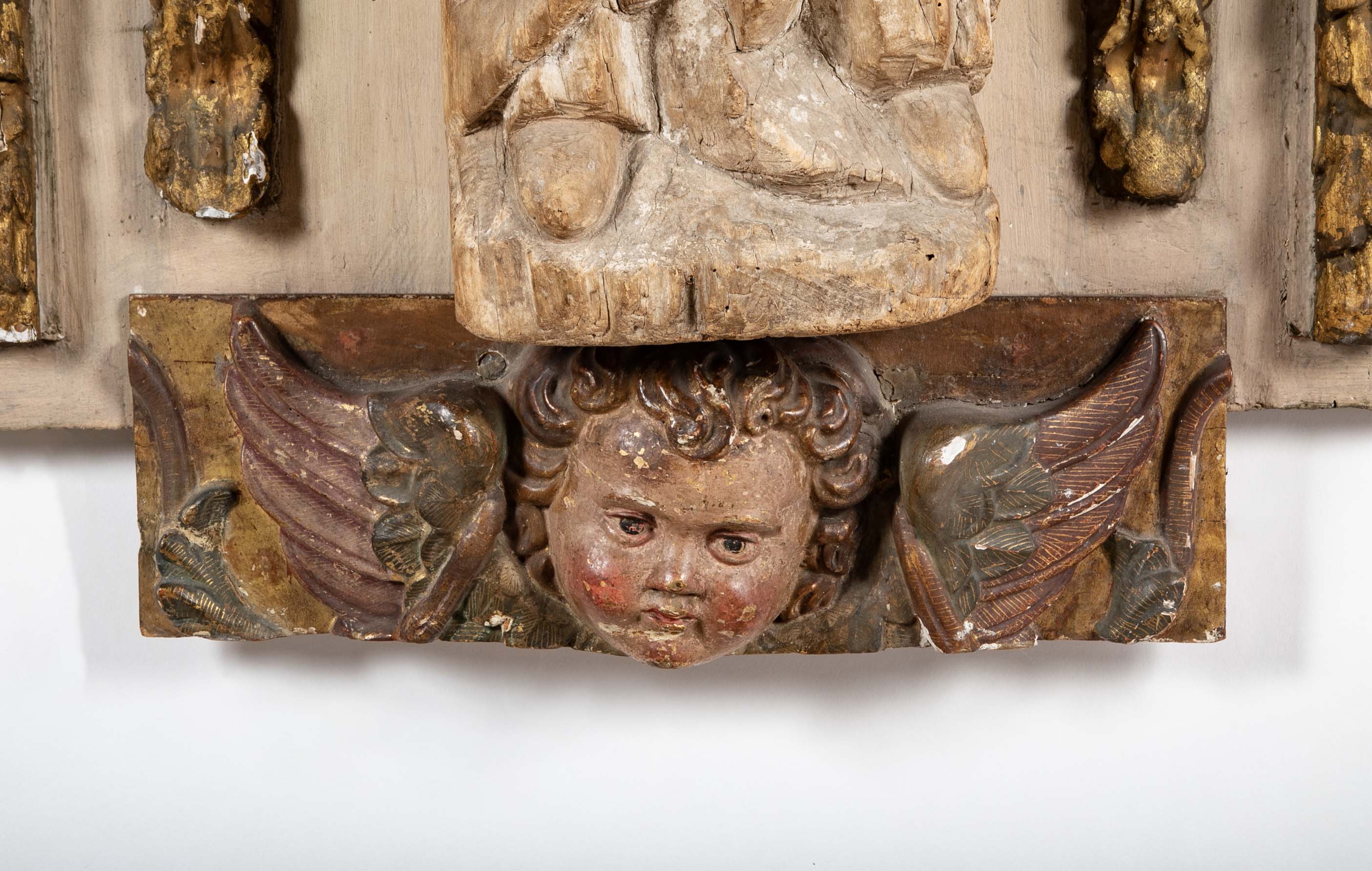 Beautifully Carved Catholic Panneau de Bois with Madonna and Angels