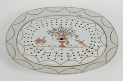 Finely Decorated 18th Century Chinese Export Mazarine Platter